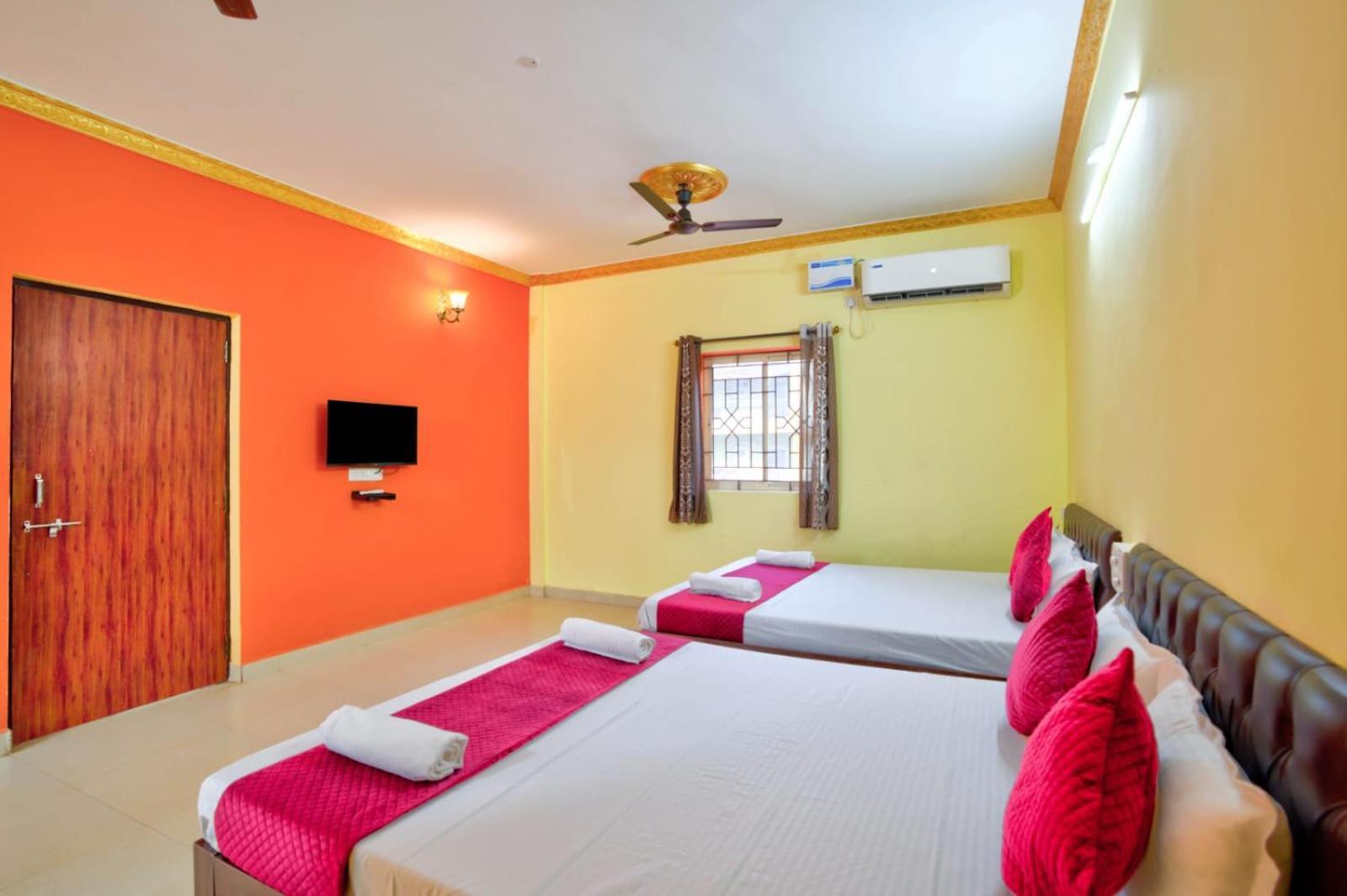 Hotel Savita Calangute Room photo