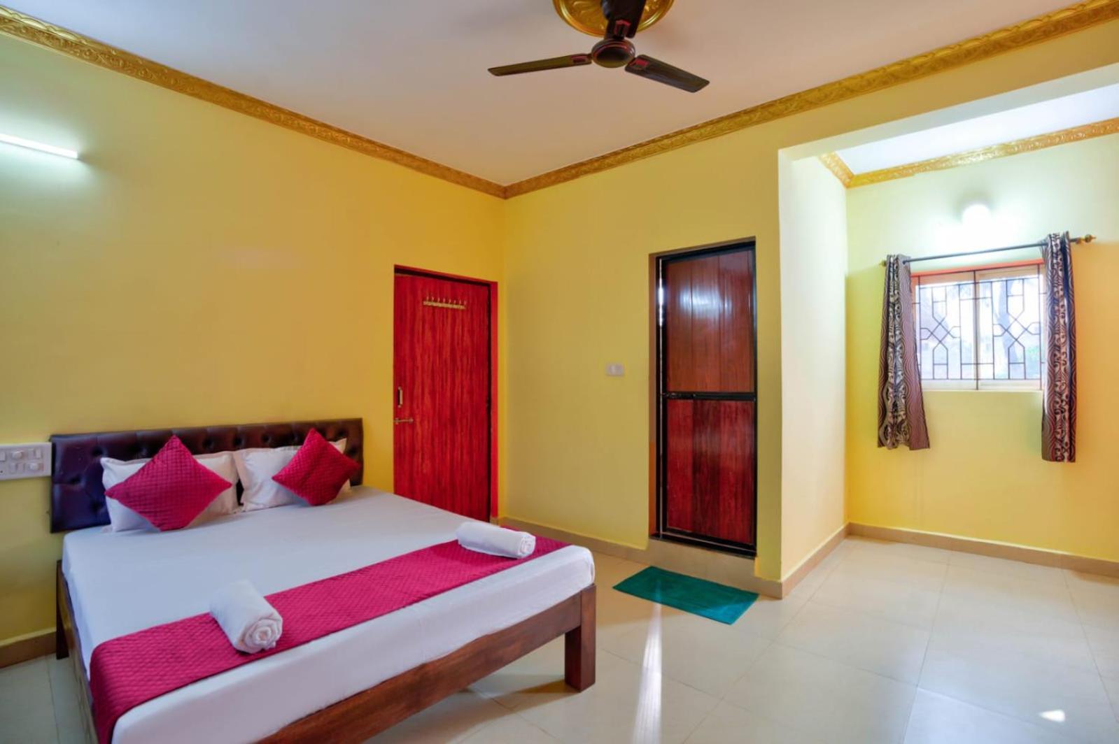 Hotel Savita Calangute Room photo