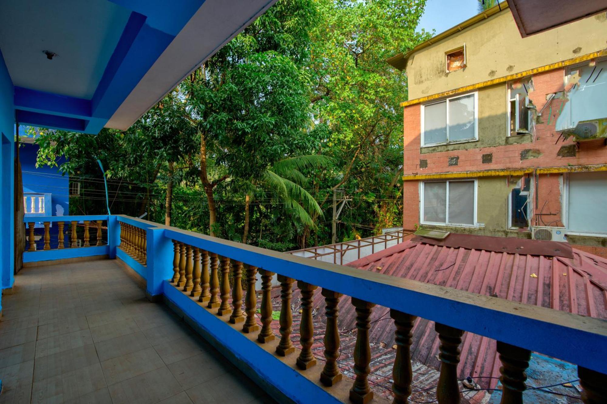 Hotel Savita Calangute Exterior photo